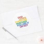 GOD LOVEERT IEDEREEN - RONDE STICKER (Envelop)