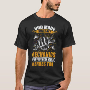 God maakte vliegtuigmachinisten zodat piloten haar t-shirt