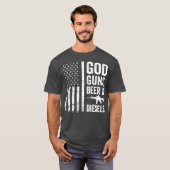 GOD PISTOLEN BIERDIESELS Dieselvrachtwagenmonteur T-shirt (Voorkant volledig)