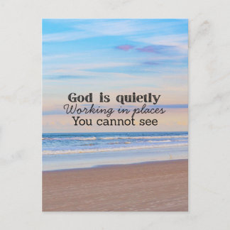 God werkt christelijke typografie Bijbels Briefkaart