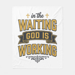 God Werkt Vintage Geloof Typografie T-shirt_1 Fleece Deken