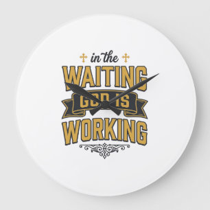 God Werkt Vintage Geloof Typografie T-shirt_1 Grote Klok