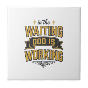 God Werkt Vintage Geloof Typografie T-shirt_1 Tegeltje