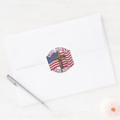 God zegene Amerikaan met Amerikaanse vlag & kruis Ronde Sticker (Envelop)