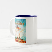 God zegene de Freaks Tweekleurige Koffiemok (Voorkant links)