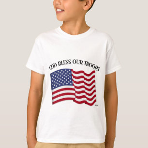 God zegene onze troepen met de Amerikaanse vlag T-shirt
