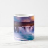 Goðafoss Waterfall IJsland Koffiemok (Center)