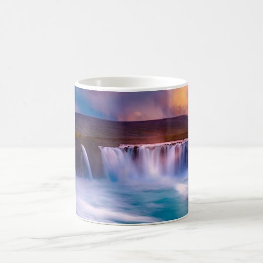 Goðafoss Waterfall IJsland Koffiemok (Center)