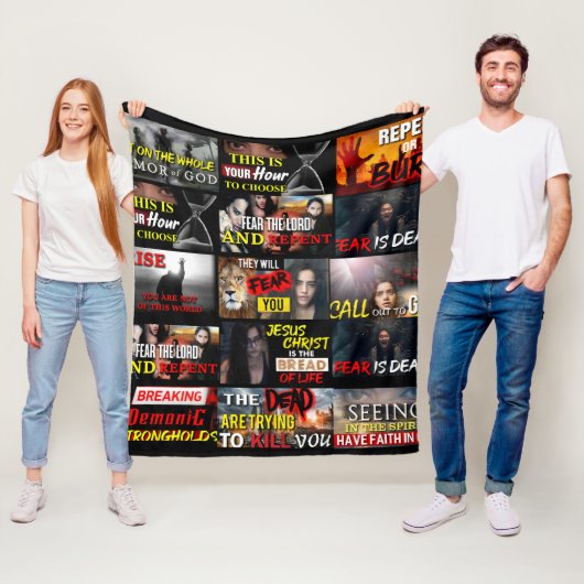 Goddelijke Threads of Faith: Een wandtapijt collag Fleece Deken (In situ)