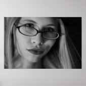 Goddess Smirking poster in B&W (Voorkant)