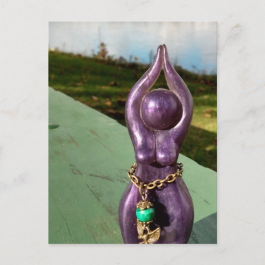 Godin aan de rivier briefkaart (Voorkant)