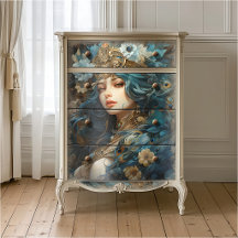 Godin met Pauwenkroon Art Nouveau