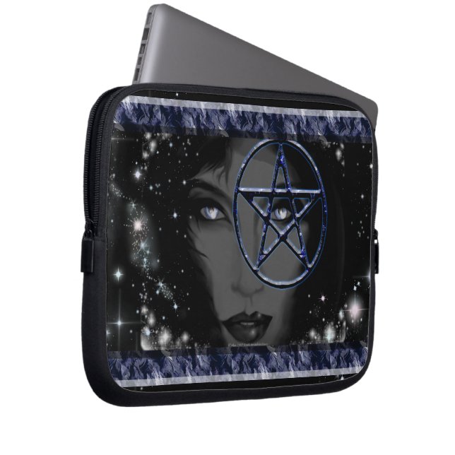 Godinnenpentakel Laptop Sleeve (Voorkant Rechts)