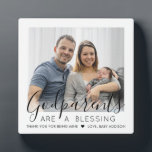 Godouders Dank jullie Godchild Baptism Fotoplaat<br><div class="desc">Een bedachtzame manier om de peetouders van je baby te bedanken is om ze een stijlvol fotogeschenk te geven van hun peetkind dat ze kunnen redden als een keepasje. Alle afbeeldingen en formuleringen zijn eenvoudig te personaliseren, inclusief een citaat dat luidt: "Godouders zijn een zegen, dank je dat je het...</div>