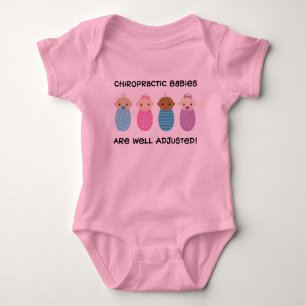 Goed aangepaste babychiropractische T-Shirt