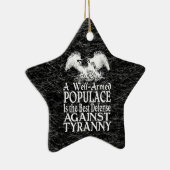 Goed bewapende Populace Beste verdediging tegen Ty Keramisch Ornament (Rechts)