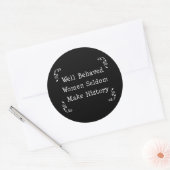 Goed gedragen vrouwen ronde sticker (Envelop)