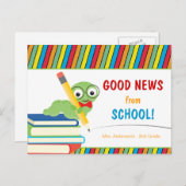 Goed nieuws van school met boekenworm briefkaart (Voorkant / Achterkant)