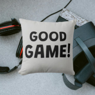 Goed spel! Kussen met gewaagde typografie voor g