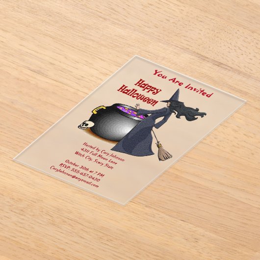 Goed uitziende heks en de ketel Halloween Acryl Uitnodigingen (Laagn)