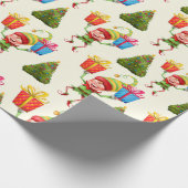 Goedaardige Elf die cadeau bij een kerstboom breng Cadeaupapier (Hoek)