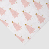 Goedaardige kerstboomfeestdag in roze roze tissuepapier (Detail)