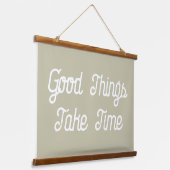 Goede dingen kosten tijd groen script canvas vlag hangend wandkleed (Gebogen)