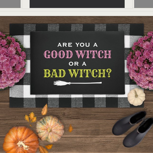 Goede heek of een Bad Witch Black Halloween Quote Deurmat (Creator heeft geüpload)
