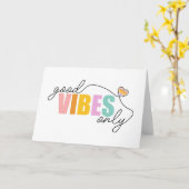 Goede vibes alleen regenbooghart kaart (Gele Bloem)