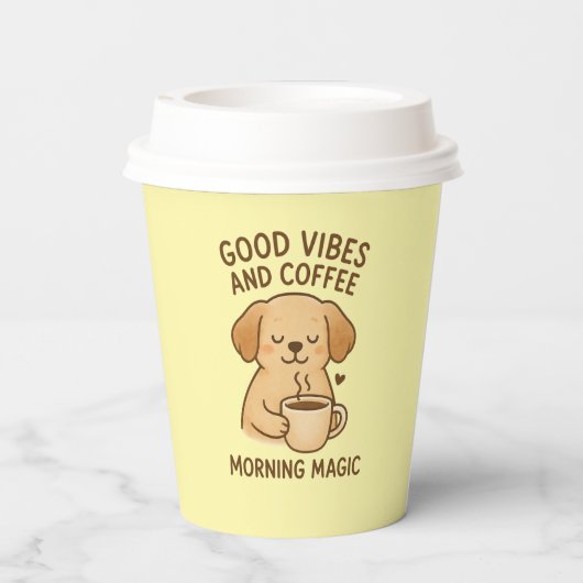 Goede Vibes & Koffie – Speelse Puppy Digitale Kuns Papieren Bekers (Achterkant)