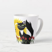 Goedemorgen mooi! Kat met zon en tulpen Latte Mok (Rechterhoek)