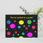 Goedkope kleurencirkels uitnodiging (Staand voorkant)