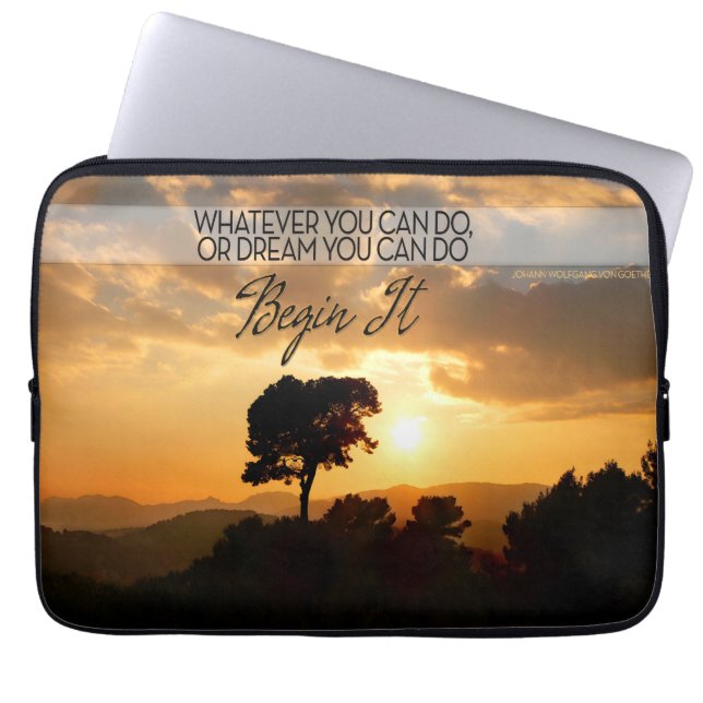 Goethe Inspirerend Quote "Begin het" Laptop Sleeve (Voorkant)
