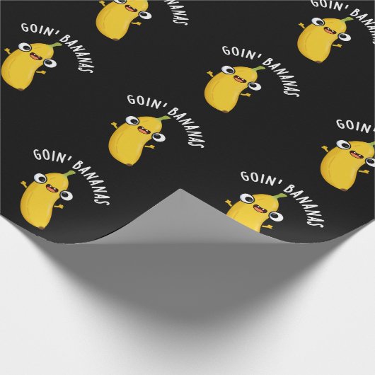 Goin Bananas Funny Fruit Pun Dark BG Cadeaupapier (Hoek)
