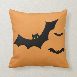 Going Batty Halloween Pillow Kussen