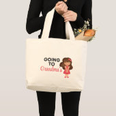 Going to Grandma’s Tote – Brunette Granddaughter Grote Tote Bag (Voorkant (product))