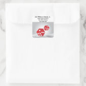Gok rood dobbelsteen op zilver vierkante sticker (Tas)