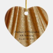 Gold 50th Wedding Jubileum Heart Shaped, Name  Keramisch Ornament (Achterkant)