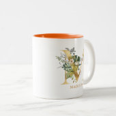 Gold Alphabet M Monogram | Bladbladeren Tweekleurige Koffiemok (Voorkant rechts)