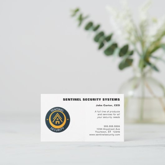 Gold and Black Circular Logo Security Visitekaartje (Staand voorkant)