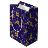 Gold and Blue Christmas Poinsettia Flowers Medium Cadeauzakje (Achterkant Gekanteld)