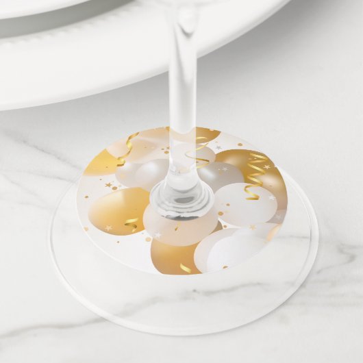 Gold and White Balloons Party Wijnglaslabel (Dichtbij)