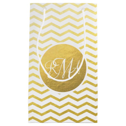 Gold and White Chevron Monogrammed Personalized Klein Cadeauzakje (Voorkant)