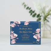 Gold Arch Navy Magnolia Floral Wedding Invitation Briefkaart (Staand voorkant)