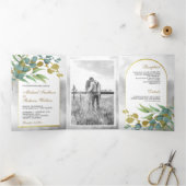 Gold Arch Rustic Eucalyptus verlaat Fotobruiloft Drieluik Uitnodiging (Binnen)