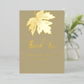 Gold Autumn Maple Leaf Weddenschap Hartelijk dank Folie Uitnodiging (Staand Voorkant)