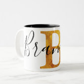 Gold 'B'-monogram met persoonlijke naam Tweekleurige Koffiemok (Voorkant links)