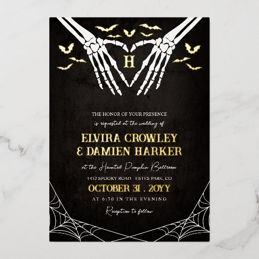 Gold Bats & Skeleton Heart Gothic Halloween bruilo Folie Uitnodiging (Voorkant)