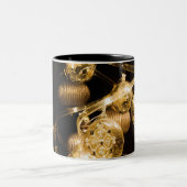 Gold Baubles and Spiral Pattern Tweekleurige Koffiemok (Center)