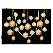 Gold Baubles kerstboomversieringen op zwart Groot Cadeauzakje (Achterkant)